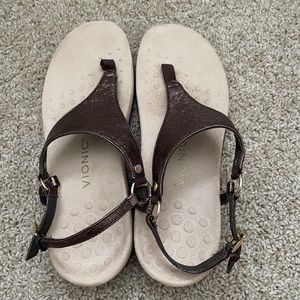 New Vionic Kirra Brown Sandal Women’s 9.5